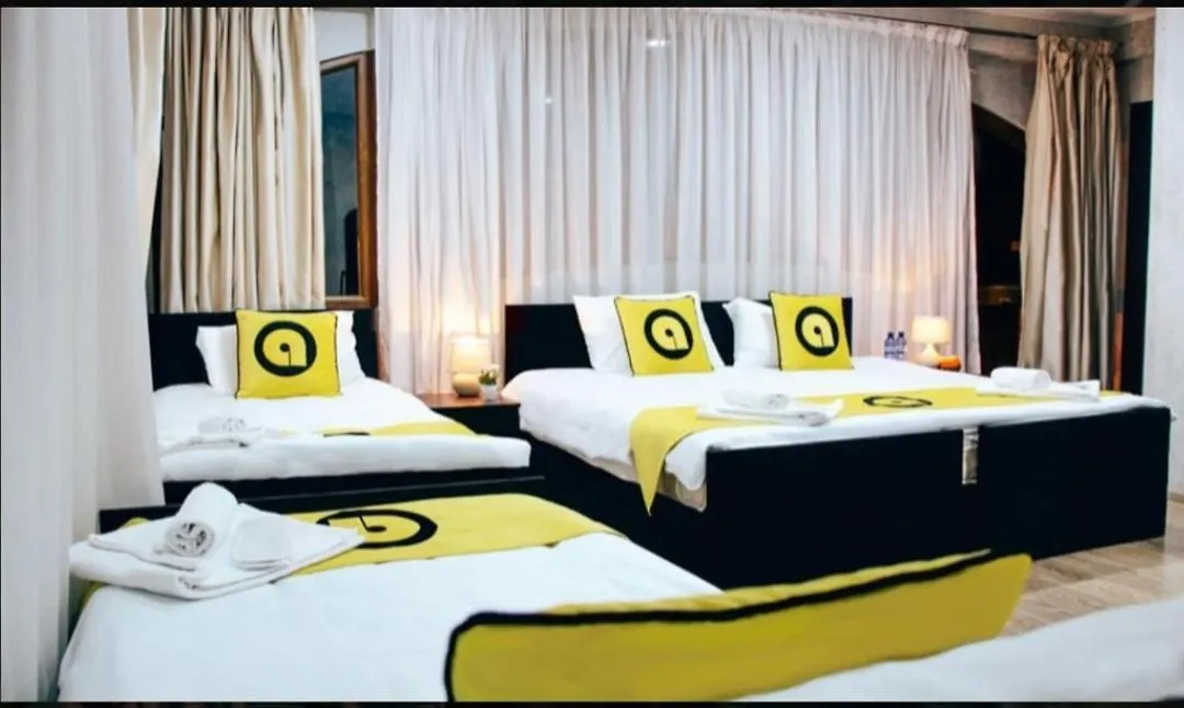 Aura Plaza Hotel Tbilisi