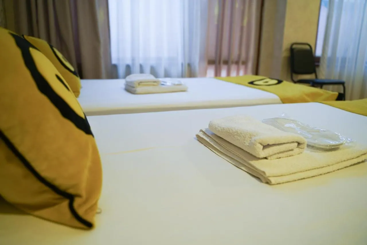 Aura Plaza Hotel Tbilisi