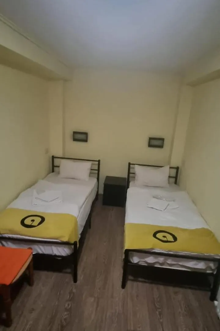 Aura Plaza Hotel Tbilisi