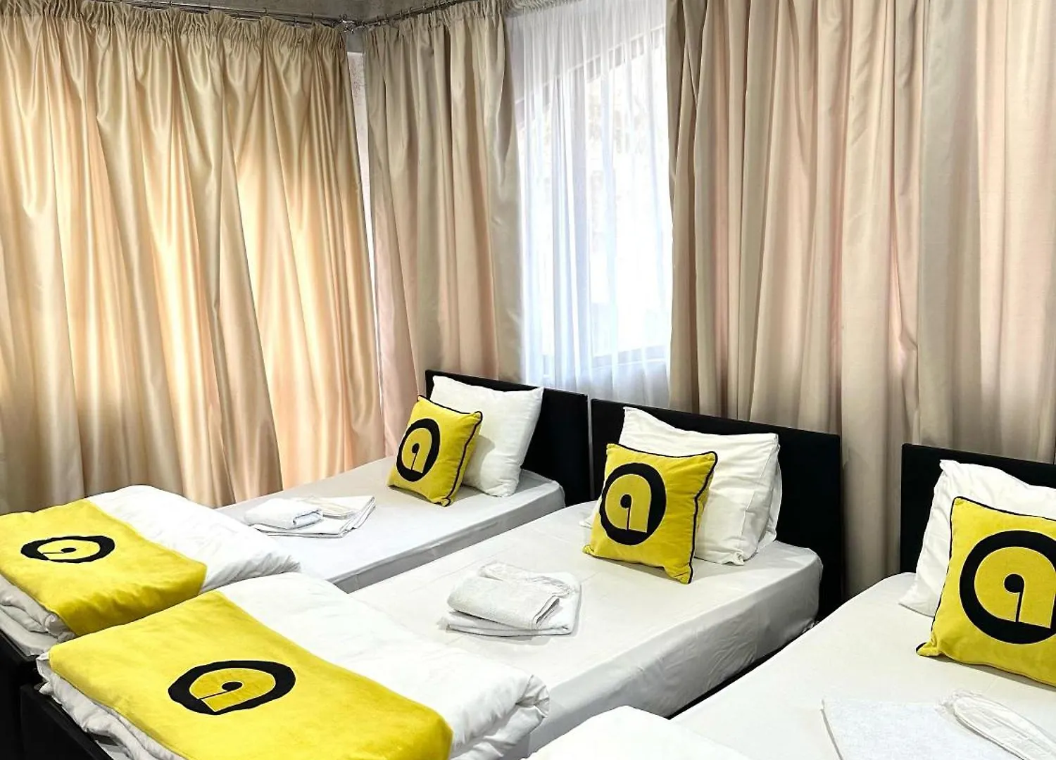 Aura Plaza Hotel Tbilisi
