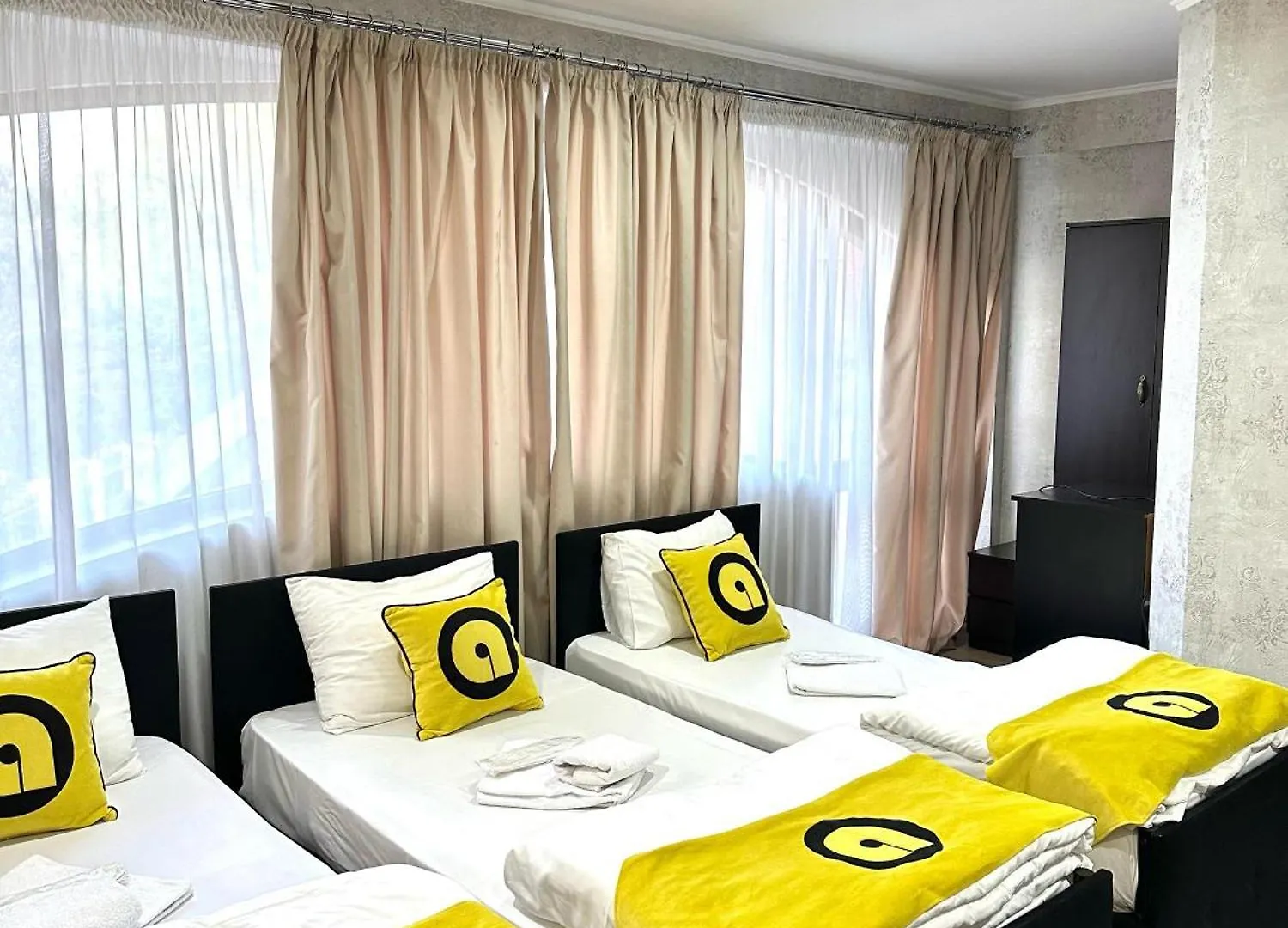 Aura Plaza Hotel Tbilisi