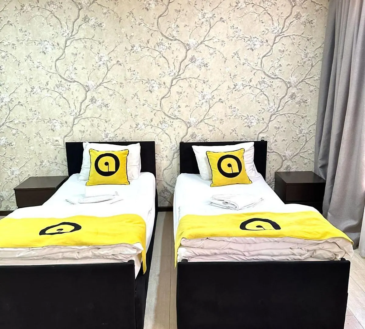 Aura Plaza Hotel Tbilisi