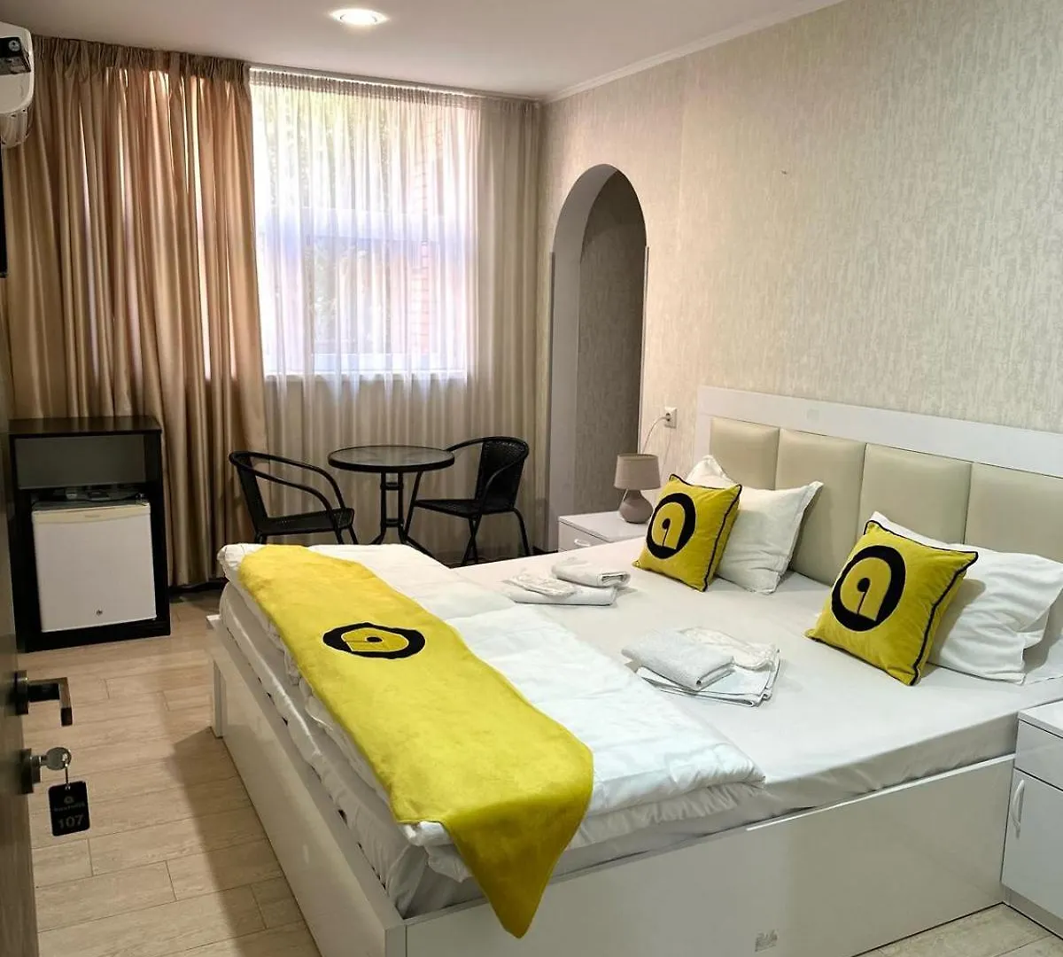 Aura Plaza Hotel Tbilisi