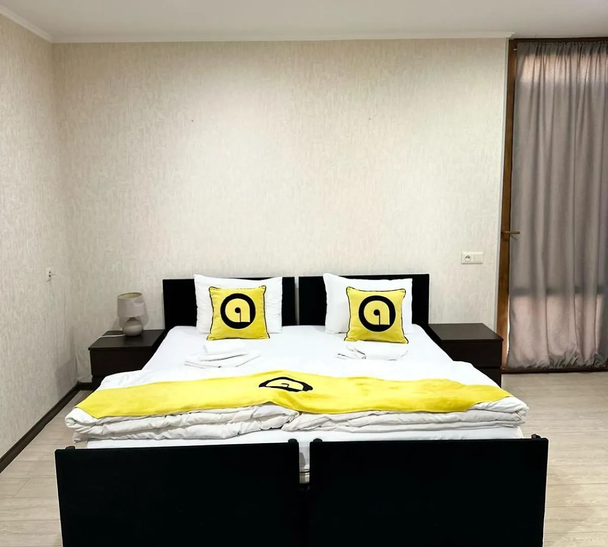 Aura Plaza Hotel Tbilisi