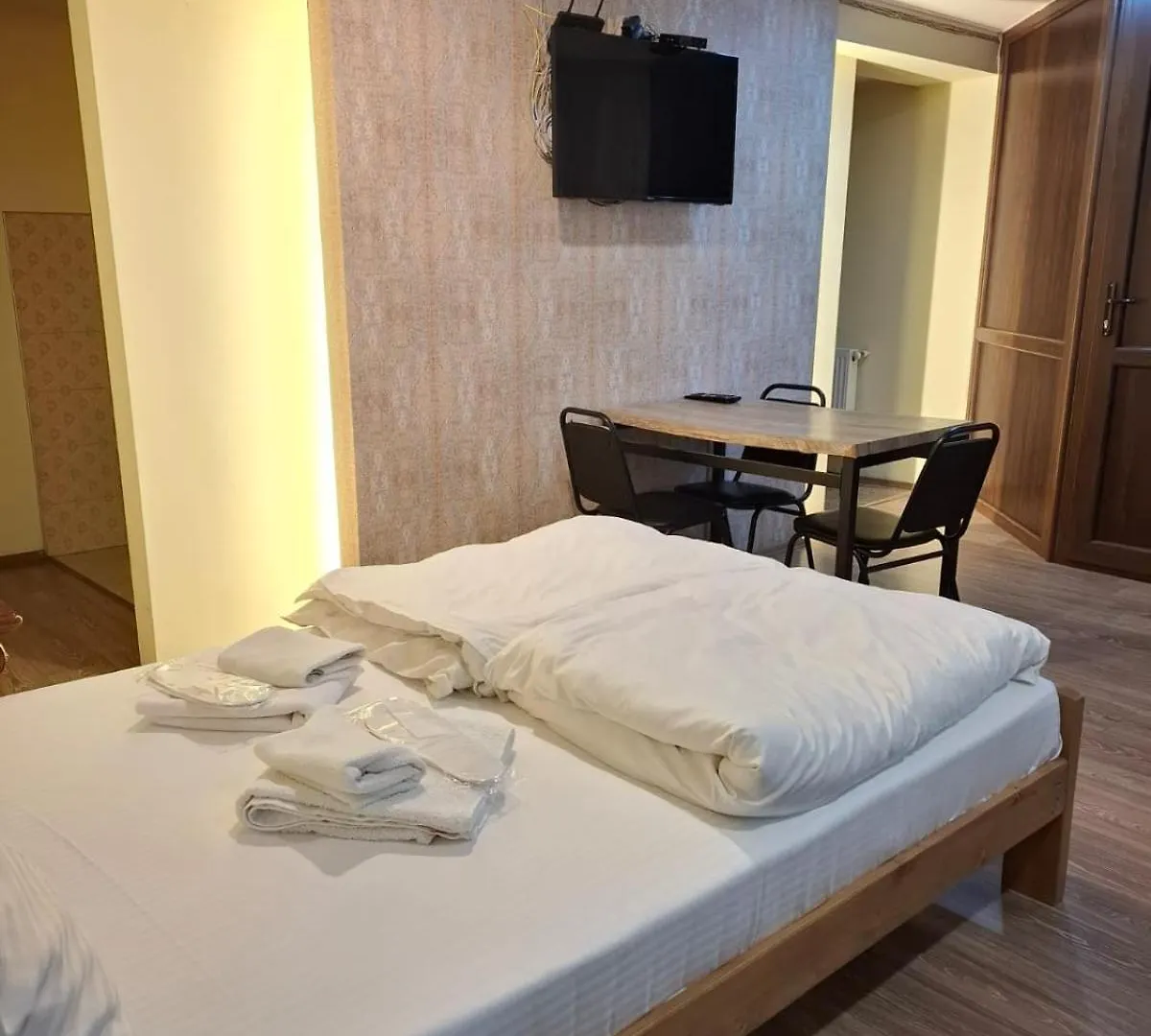 Aura Plaza Hotel Tbilisi