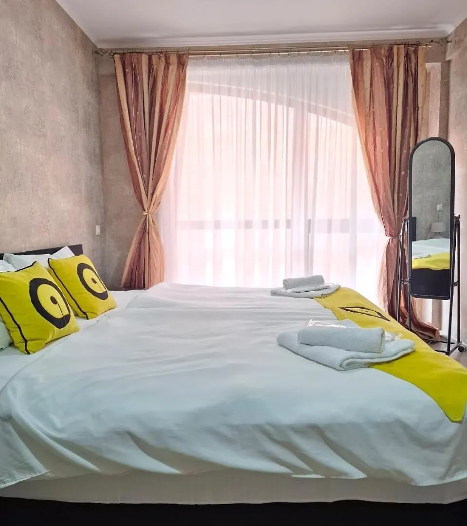 Aura Plaza Hotel Tbilisi 3*,