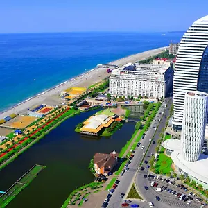 Sea View From The Clouds Hotel apartamentowy Batumi