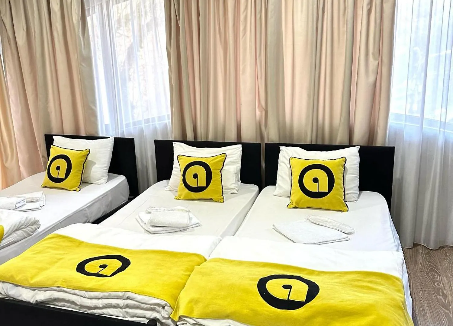 Aura Plaza Hotel Tbilisi