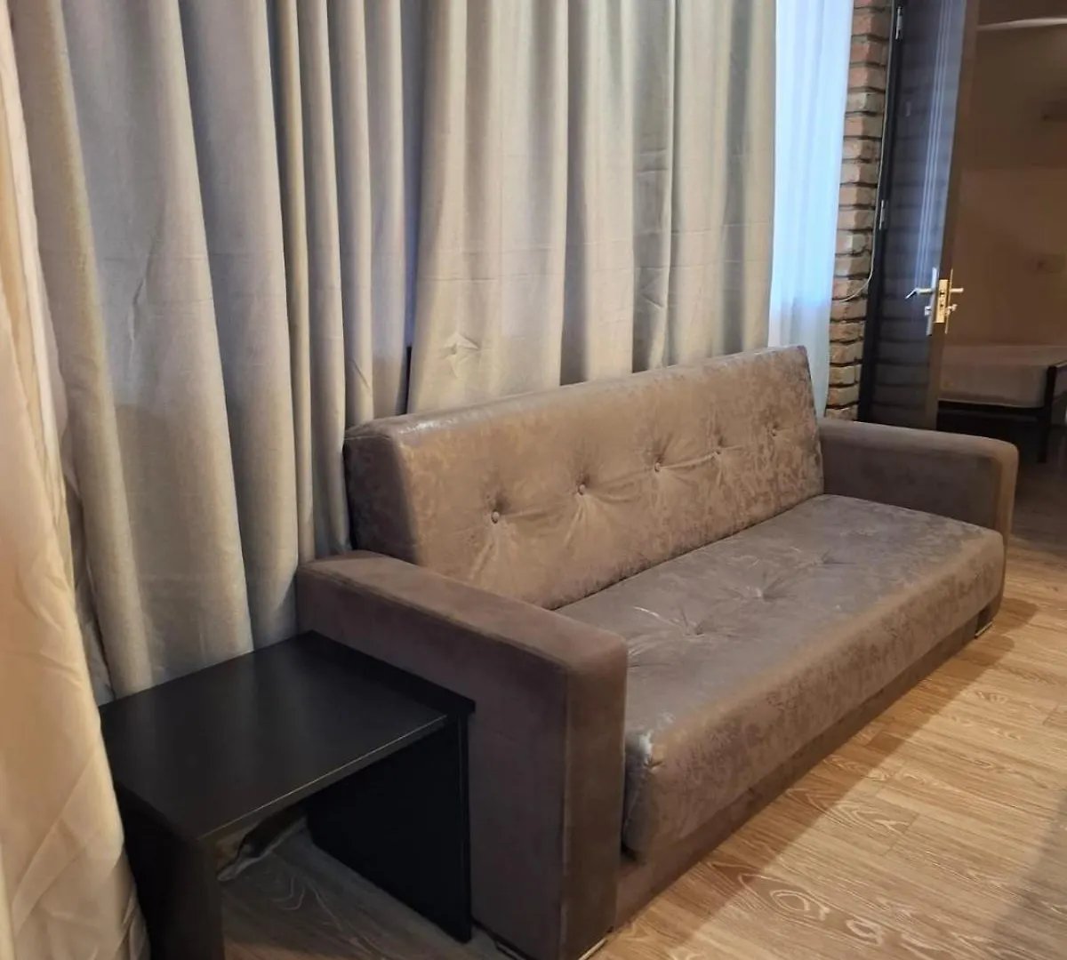 Aura Plaza Hotel Tbilisi