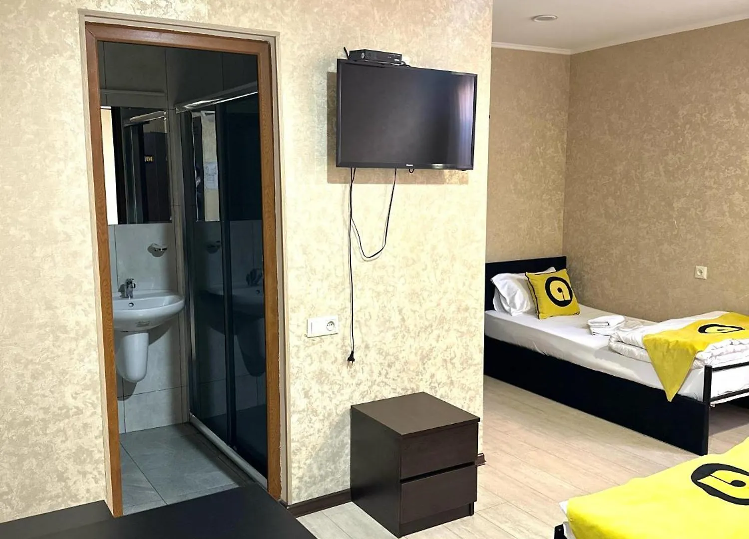 Aura Plaza Hotel Tbilisi 3*,